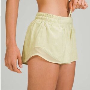 Lululemon light sage green running Athletic Shorts Size 6